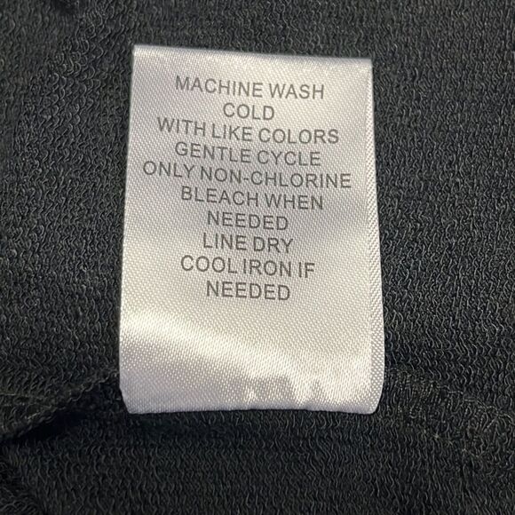 Pumpkins & Potions Skulls and Bones Long Sleeves Crewneck Pullover Shirt- Large - Picture 15 of 15